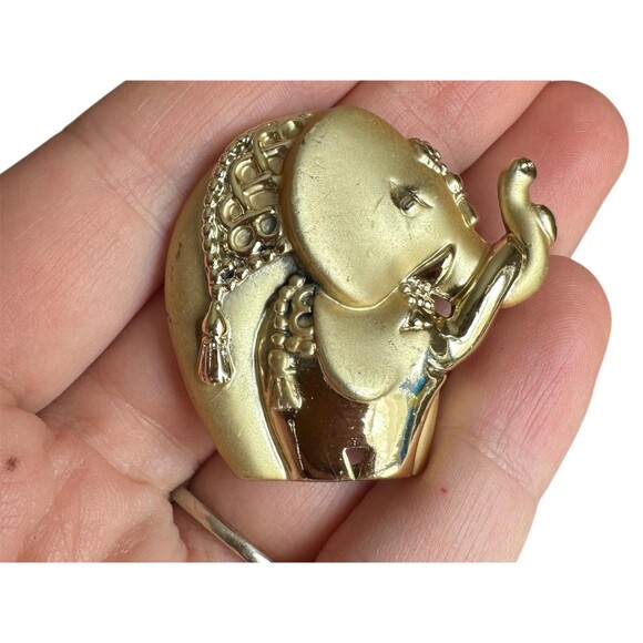 Vintage AJC Elephant Brooch gold Tone Pin Circus Fancy Elephant - Picture 1 of 3